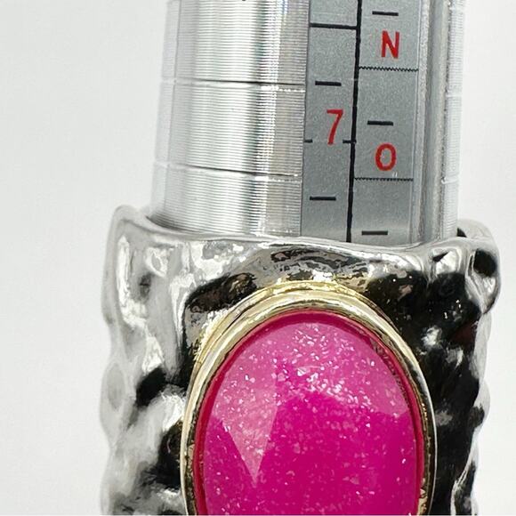 Pink Faceted Ring Hammered Silver Two tone Size 7.5 7 1/2 Costume Jewelry Funky - Picture 9 of 10